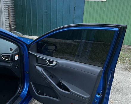 Синий Хендай Ioniq, объемом двигателя 0 л и пробегом 125 тыс. км за 14000 $, фото 7 на Automoto.ua