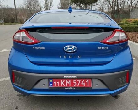 Синий Хендай Ioniq, объемом двигателя 0 л и пробегом 107 тыс. км за 11999 $, фото 10 на Automoto.ua