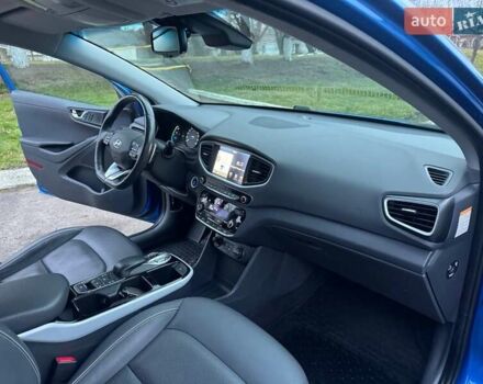 Синий Хендай Ioniq, объемом двигателя 0 л и пробегом 81 тыс. км за 13000 $, фото 46 на Automoto.ua