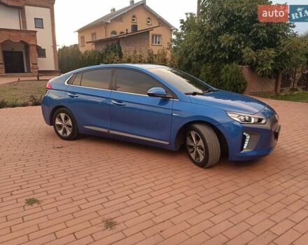 Синий Хендай Ioniq, объемом двигателя 0 л и пробегом 84 тыс. км за 12950 $, фото 6 на Automoto.ua