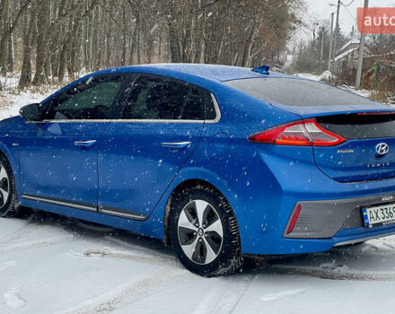 Синій Хендай Ioniq, об'ємом двигуна 0 л та пробігом 82 тис. км за 13999 $, фото 4 на Automoto.ua