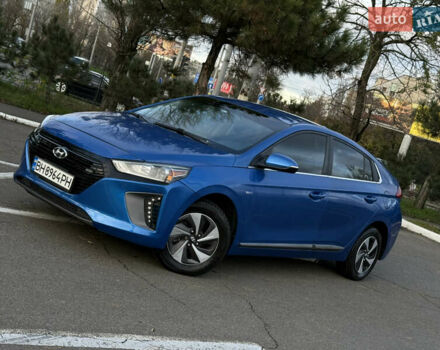 Синий Хендай Ioniq, объемом двигателя 1.6 л и пробегом 199 тыс. км за 12400 $, фото 1 на Automoto.ua
