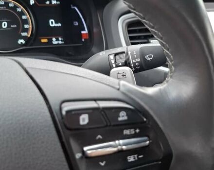 Синий Хендай Ioniq, объемом двигателя 0 л и пробегом 107 тыс. км за 11999 $, фото 15 на Automoto.ua
