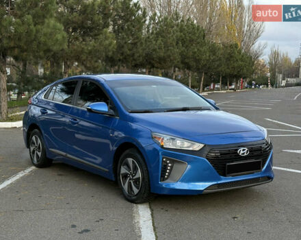 Синий Хендай Ioniq, объемом двигателя 1.6 л и пробегом 199 тыс. км за 12400 $, фото 8 на Automoto.ua