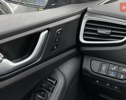 Синій Хендай Ioniq, об'ємом двигуна 0 л та пробігом 159 тис. км за 12800 $, фото 39 на Automoto.ua