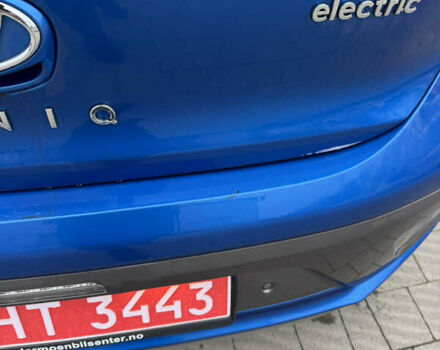 Синий Хендай Ioniq, объемом двигателя 0 л и пробегом 159 тыс. км за 10800 $, фото 10 на Automoto.ua