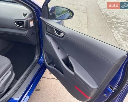 Синий Хендай Ioniq, объемом двигателя 0 л и пробегом 158 тыс. км за 12300 $, фото 24 на Automoto.ua