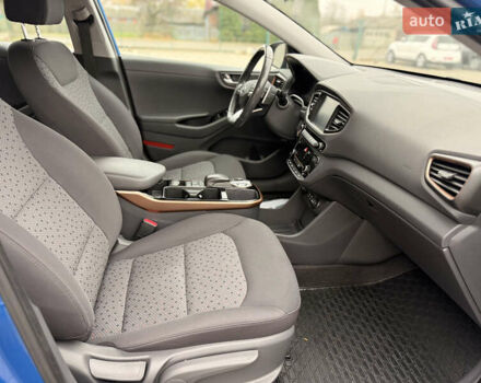 Синій Хендай Ioniq, об'ємом двигуна 0 л та пробігом 135 тис. км за 11500 $, фото 11 на Automoto.ua