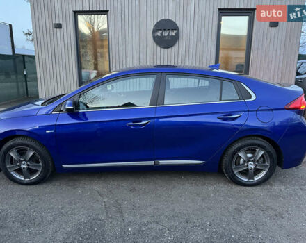 Синий Хендай Ioniq, объемом двигателя 0 л и пробегом 45 тыс. км за 13300 $, фото 9 на Automoto.ua