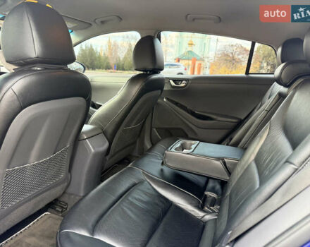 Синій Хендай Ioniq, об'ємом двигуна 0 л та пробігом 96 тис. км за 11000 $, фото 24 на Automoto.ua