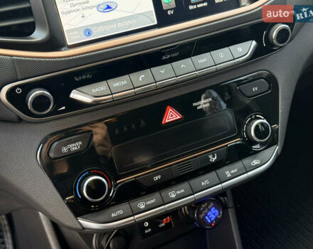 Синій Хендай Ioniq, об'ємом двигуна 0 л та пробігом 96 тис. км за 11000 $, фото 42 на Automoto.ua
