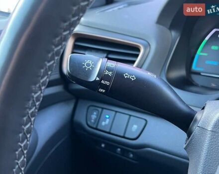 Синій Хендай Ioniq, об'ємом двигуна 0 л та пробігом 151 тис. км за 11490 $, фото 18 на Automoto.ua