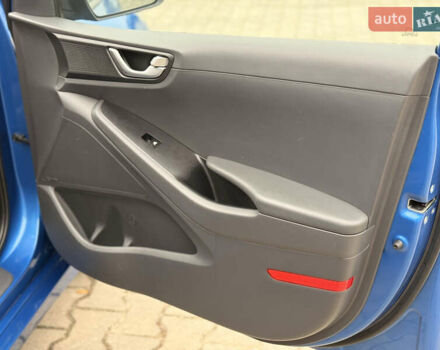 Синій Хендай Ioniq, об'ємом двигуна 0 л та пробігом 135 тис. км за 11500 $, фото 16 на Automoto.ua