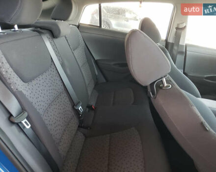 Синий Хендай Ioniq, объемом двигателя 1.58 л и пробегом 164 тыс. км за 8300 $, фото 12 на Automoto.ua