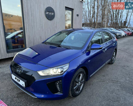 Синий Хендай Ioniq, объемом двигателя 0 л и пробегом 45 тыс. км за 13300 $, фото 1 на Automoto.ua
