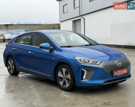 Синий Хендай Ioniq, объемом двигателя 0 л и пробегом 89 тыс. км за 12700 $, фото 3 на Automoto.ua