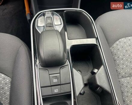Синий Хендай Ioniq, объемом двигателя 0 л и пробегом 158 тыс. км за 12300 $, фото 35 на Automoto.ua