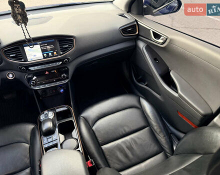 Синій Хендай Ioniq, об'ємом двигуна 0 л та пробігом 96 тис. км за 11000 $, фото 18 на Automoto.ua