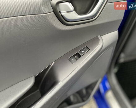 Синій Хендай Ioniq, об'ємом двигуна 0 л та пробігом 159 тис. км за 12800 $, фото 45 на Automoto.ua