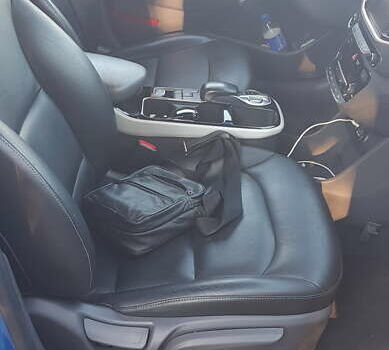 Синій Хендай Ioniq, об'ємом двигуна 0 л та пробігом 148 тис. км за 11111 $, фото 8 на Automoto.ua