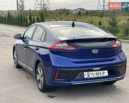 Синий Хендай Ioniq, объемом двигателя 0 л и пробегом 158 тыс. км за 12300 $, фото 4 на Automoto.ua