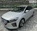 Синий Хендай Ioniq, объемом двигателя 1.58 л и пробегом 28 тыс. км за 17500 $, фото 1 на Automoto.ua