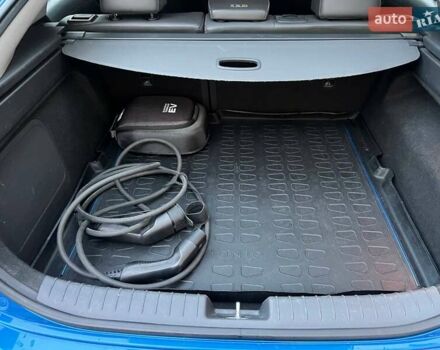 Синий Хендай Ioniq, объемом двигателя 0 л и пробегом 107 тыс. км за 12999 $, фото 1 на Automoto.ua