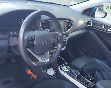 Синій Хендай Ioniq, об'ємом двигуна 0 л та пробігом 148 тис. км за 11111 $, фото 5 на Automoto.ua