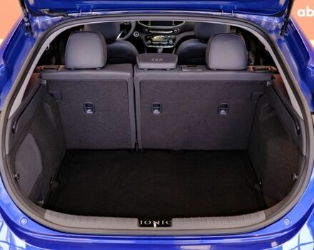 Синий Хендай Ioniq, объемом двигателя 1.6 л и пробегом 93 тыс. км за 11900 $, фото 8 на Automoto.ua