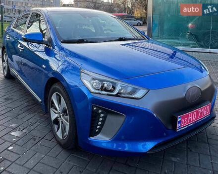 Синий Хендай Ioniq, объемом двигателя 0 л и пробегом 107 тыс. км за 12999 $, фото 5 на Automoto.ua
