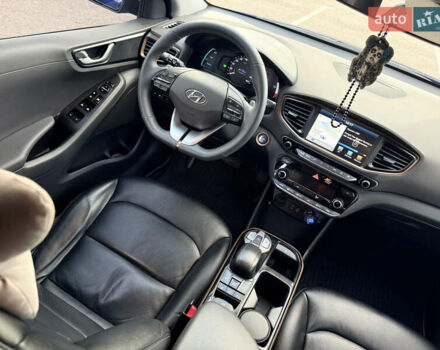 Синій Хендай Ioniq, об'ємом двигуна 0 л та пробігом 96 тис. км за 11000 $, фото 17 на Automoto.ua