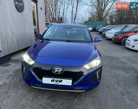 Синий Хендай Ioniq, объемом двигателя 0 л и пробегом 45 тыс. км за 13300 $, фото 3 на Automoto.ua