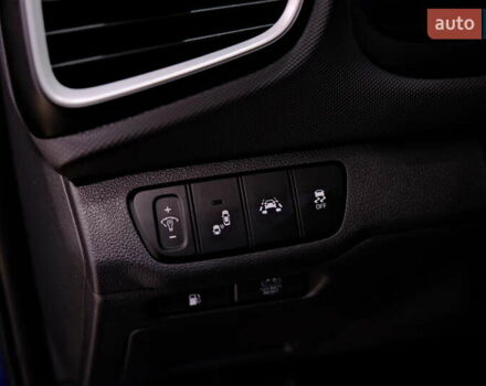 Синий Хендай Ioniq, объемом двигателя 1.58 л и пробегом 93 тыс. км за 11900 $, фото 21 на Automoto.ua