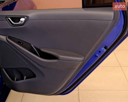 Синий Хендай Ioniq, объемом двигателя 1.58 л и пробегом 93 тыс. км за 11900 $, фото 36 на Automoto.ua