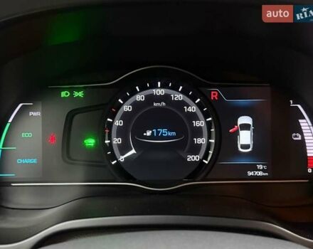 Синий Хендай Ioniq, объемом двигателя 0 л и пробегом 94 тыс. км за 13077 $, фото 17 на Automoto.ua