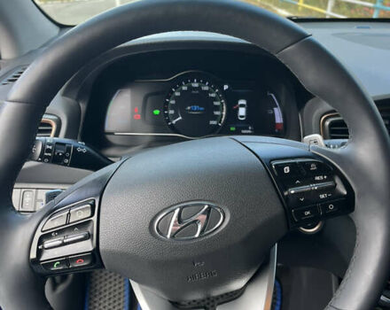 Синий Хендай Ioniq, объемом двигателя 0 л и пробегом 102 тыс. км за 14700 $, фото 10 на Automoto.ua