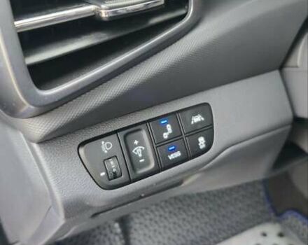 Синий Хендай Ioniq, объемом двигателя 0 л и пробегом 66 тыс. км за 17800 $, фото 44 на Automoto.ua