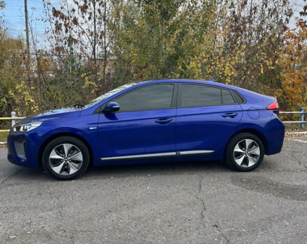 Синий Хендай Ioniq, объемом двигателя 0 л и пробегом 102 тыс. км за 14700 $, фото 3 на Automoto.ua