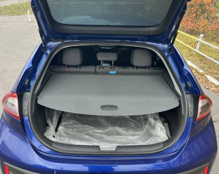 Синий Хендай Ioniq, объемом двигателя 0 л и пробегом 102 тыс. км за 14700 $, фото 7 на Automoto.ua