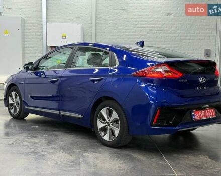 Синий Хендай Ioniq, объемом двигателя 0 л и пробегом 94 тыс. км за 13077 $, фото 5 на Automoto.ua