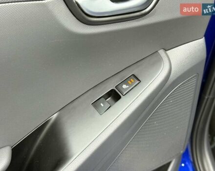 Синий Хендай Ioniq, объемом двигателя 0 л и пробегом 94 тыс. км за 13077 $, фото 28 на Automoto.ua