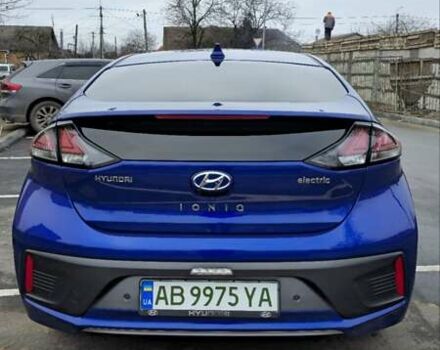 Синий Хендай Ioniq, объемом двигателя 0 л и пробегом 66 тыс. км за 17800 $, фото 4 на Automoto.ua