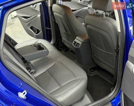 Синий Хендай Ioniq, объемом двигателя 0 л и пробегом 94 тыс. км за 13077 $, фото 25 на Automoto.ua
