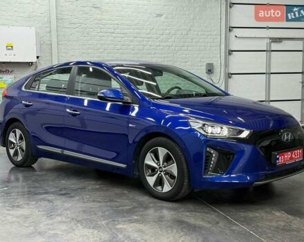 Синий Хендай Ioniq, объемом двигателя 0 л и пробегом 94 тыс. км за 13077 $, фото 4 на Automoto.ua
