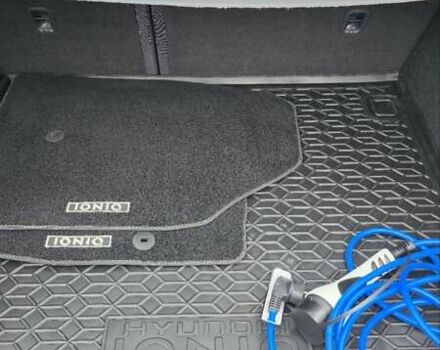 Синий Хендай Ioniq, объемом двигателя 0 л и пробегом 66 тыс. км за 17800 $, фото 31 на Automoto.ua