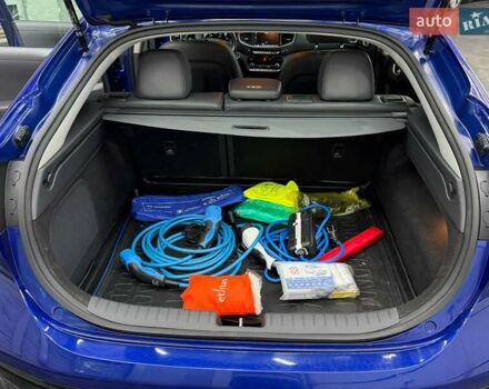 Синий Хендай Ioniq, объемом двигателя 0 л и пробегом 94 тыс. км за 13077 $, фото 30 на Automoto.ua