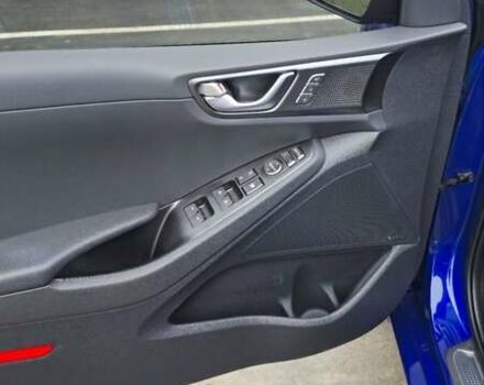 Синий Хендай Ioniq, объемом двигателя 0 л и пробегом 66 тыс. км за 17800 $, фото 40 на Automoto.ua