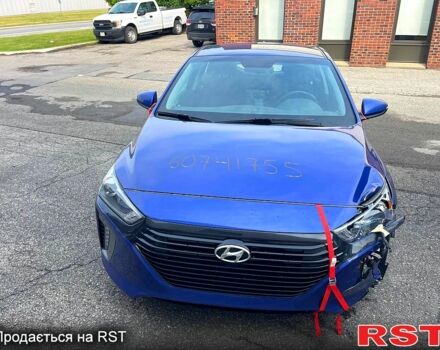 Синий Хендай Ioniq, объемом двигателя 1.6 л и пробегом 83 тыс. км за 13000 $, фото 1 на Automoto.ua