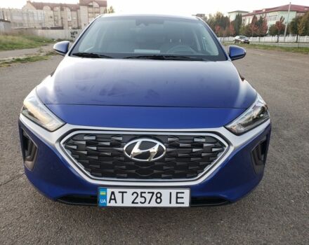 Синій Хендай Ioniq, об'ємом двигуна 1.6 л та пробігом 73 тис. км за 17800 $, фото 2 на Automoto.ua