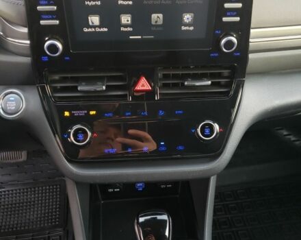 Синій Хендай Ioniq, об'ємом двигуна 1.6 л та пробігом 73 тис. км за 17800 $, фото 15 на Automoto.ua